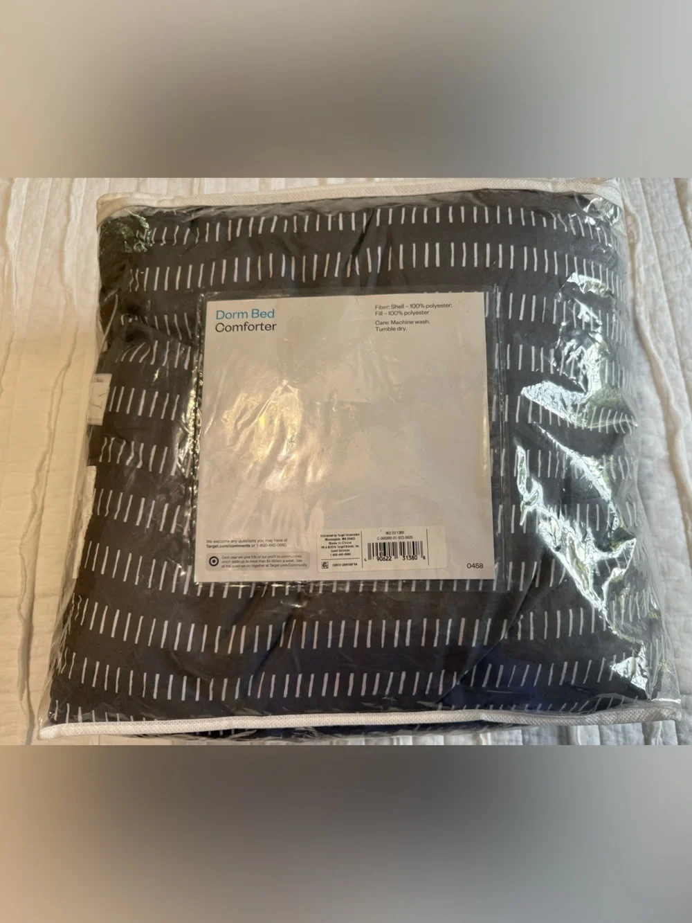 Limited Edition XLTwin Room Essentials Dorm Comforter